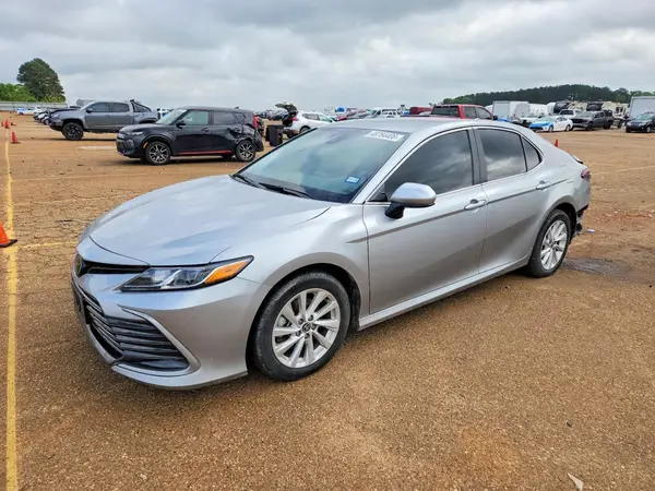 4T1C11AKXPU828586 2023 TOYOTA CAMRY - Image 1