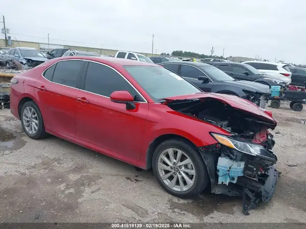 4T1C11AKXRU205956 2024 TOYOTA CAMRY - Image 1