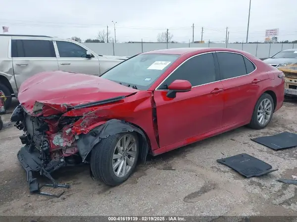 4T1C11AKXRU205956 2024 TOYOTA CAMRY - Image 2