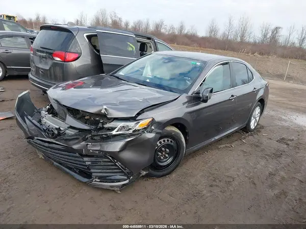 4T1C11AKXRU210283 2024 TOYOTA CAMRY - Image 2