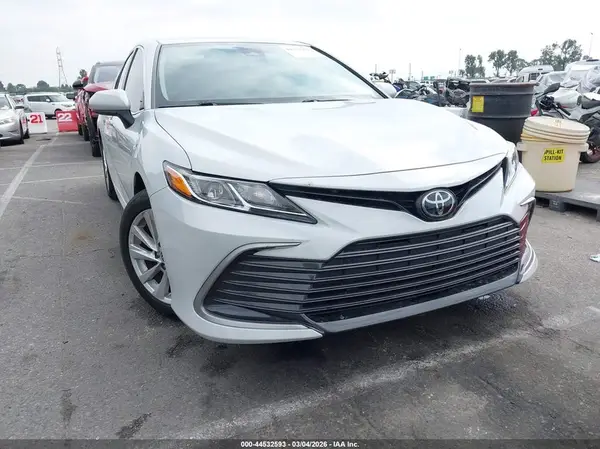 4T1C11AKXRU212423 2024 TOYOTA CAMRY - Image 1