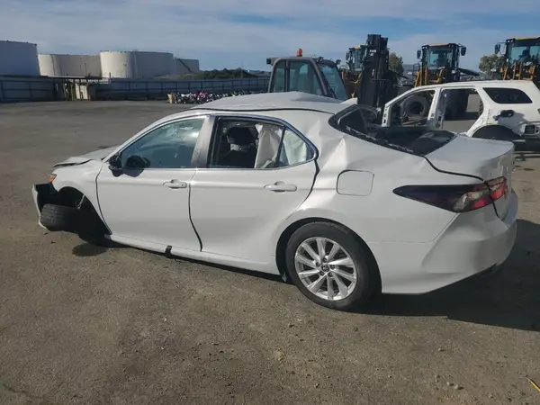 4T1C11AKXRU225253 2024 TOYOTA CAMRY - Image 2