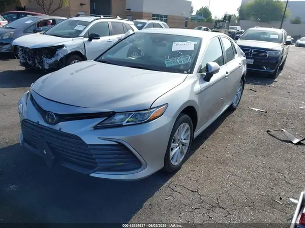 4T1C11AKXRU226063 2024 TOYOTA CAMRY - Image 2