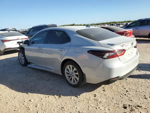 4T1C11AKXRU228279 2024 TOYOTA CAMRY - Image 2