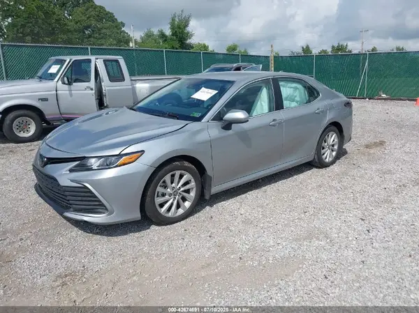 4T1C11AKXRU247771 2024 TOYOTA CAMRY - Image 2