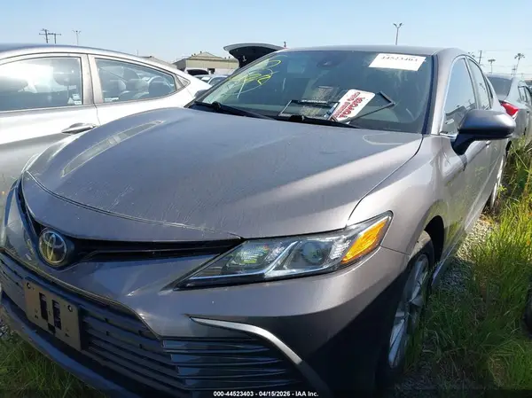 4T1C11AKXRU250752 2024 TOYOTA CAMRY - Image 2