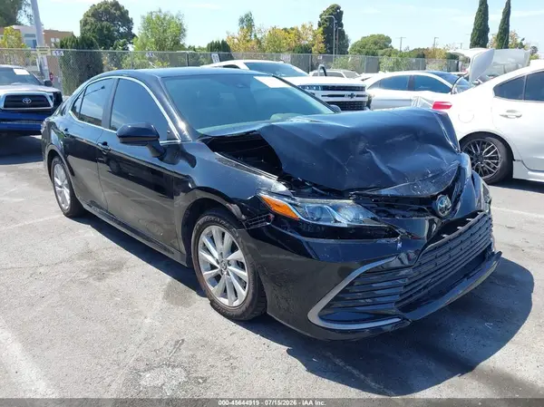 4T1C11AKXRU252128 2024 TOYOTA CAMRY - Image 1