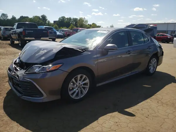 4T1C11AKXRU260634 2024 TOYOTA CAMRY - Image 1