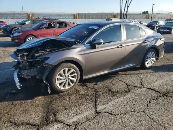 4T1C11AKXRU841194 2024 TOYOTA CAMRY - Image 1