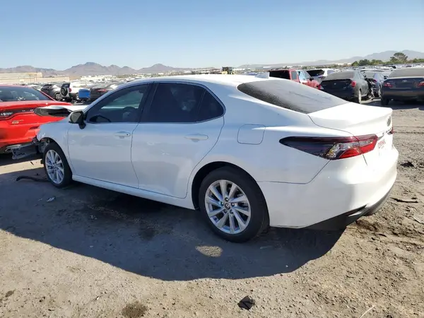4T1C11AKXRU853703 2024 TOYOTA CAMRY - Image 2