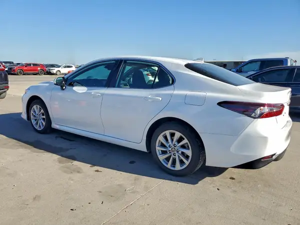 4T1C11AKXRU857167 2024 TOYOTA CAMRY - Image 2
