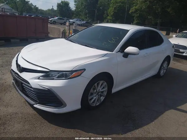 4T1C11AKXRU868640 2024 TOYOTA CAMRY - Image 2