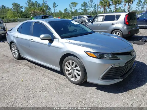 4T1C11AKXRU869609 2024 TOYOTA CAMRY - Image 1