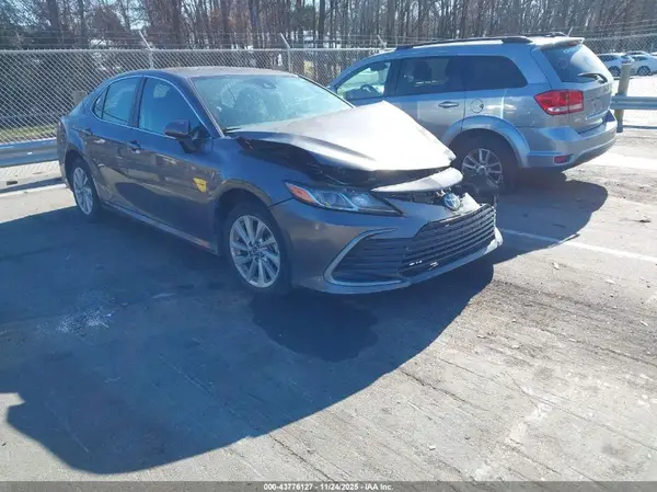 4T1C11AKXRU870971 2024 TOYOTA CAMRY - Image 1