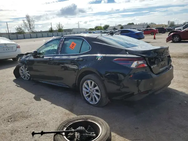 4T1C11AKXRU879136 2024 TOYOTA CAMRY - Image 2
