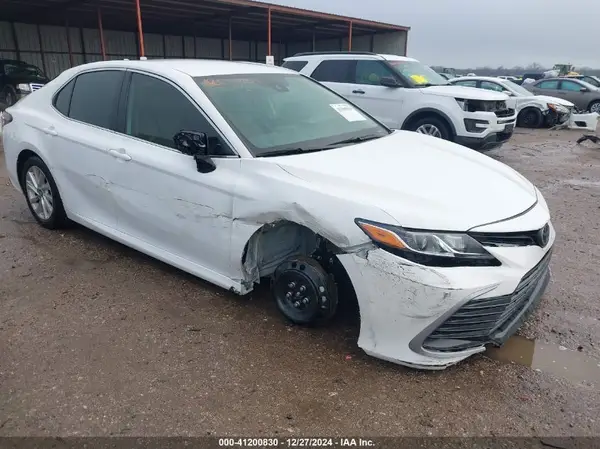 4T1C11AKXRU880223 2024 TOYOTA CAMRY - Image 1