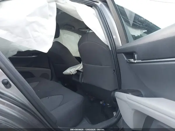 4T1C11AKXRU910269 2024 TOYOTA CAMRY - Image 8