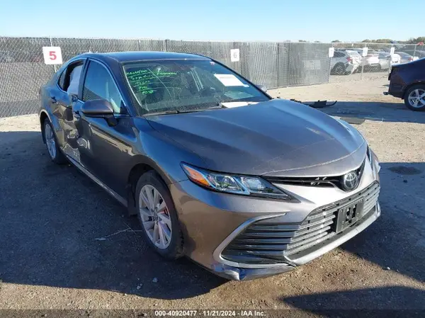 4T1C11AKXRU917836 2024 TOYOTA CAMRY - Image 1