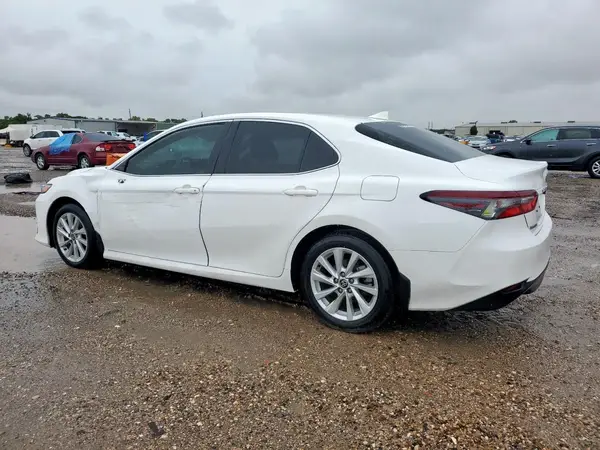 4T1C11AKXRU918047 2024 TOYOTA CAMRY - Image 2