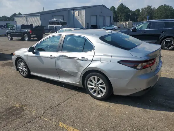 4T1C11BK0MU028440 2021 TOYOTA CAMRY - Image 2