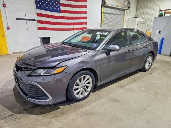 4T1C11BK0MU029619 2021 TOYOTA CAMRY - Image 1