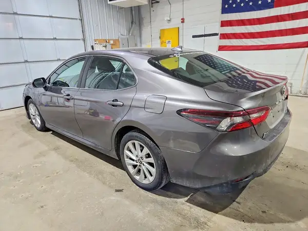 4T1C11BK0MU029619 2021 TOYOTA CAMRY - Image 2