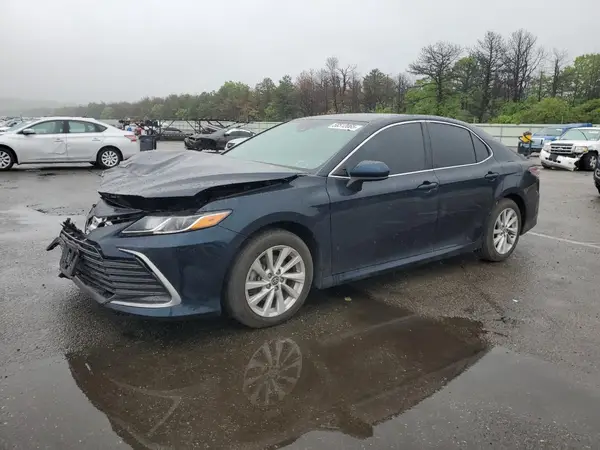 4T1C11BK0MU032827 2021 TOYOTA CAMRY - Image 1