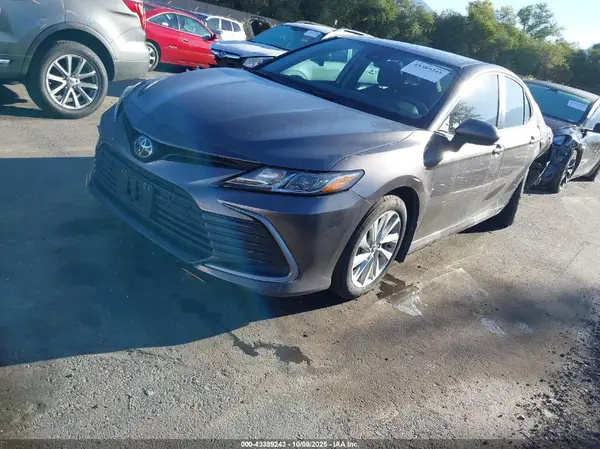 4T1C11BK0NU059852 2022 TOYOTA CAMRY - Image 2