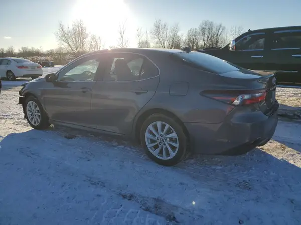 4T1C11BK0NU061410 2022 TOYOTA CAMRY - Image 2