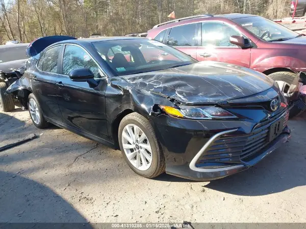 4T1C11BK0RU117366 2024 TOYOTA CAMRY - Image 1