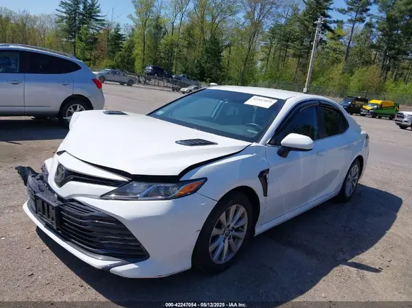 4T1C11BK1LU009975 2020 TOYOTA CAMRY - Image 2
