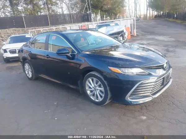 4T1C11BK1MU024297 2021 TOYOTA CAMRY - Image 1