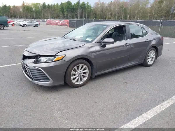 4T1C11BK1MU025885 2021 TOYOTA CAMRY - Image 2