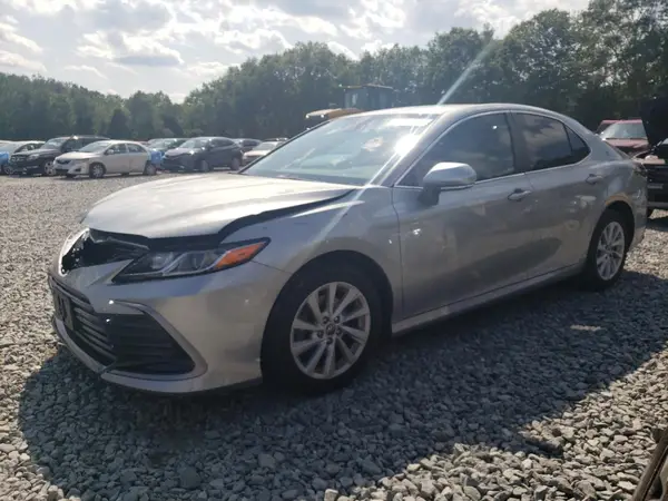4T1C11BK1NU055051 2022 TOYOTA CAMRY - Image 1