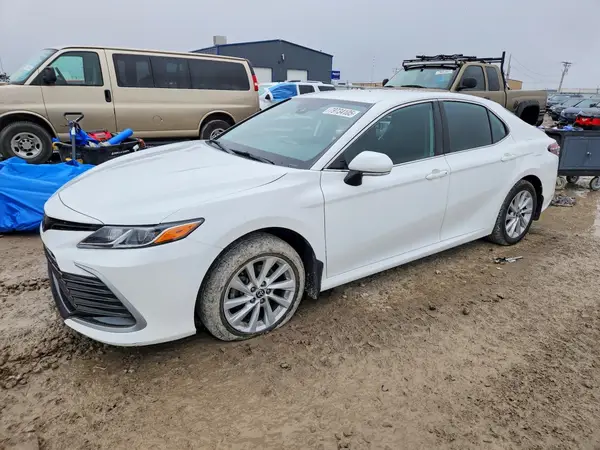 4T1C11BK1NU056832 2022 TOYOTA CAMRY - Image 1