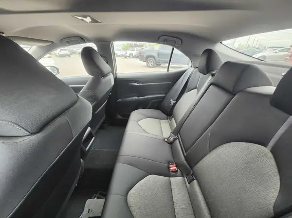4T1C11BK1NU057799 2022 TOYOTA CAMRY - Image 1