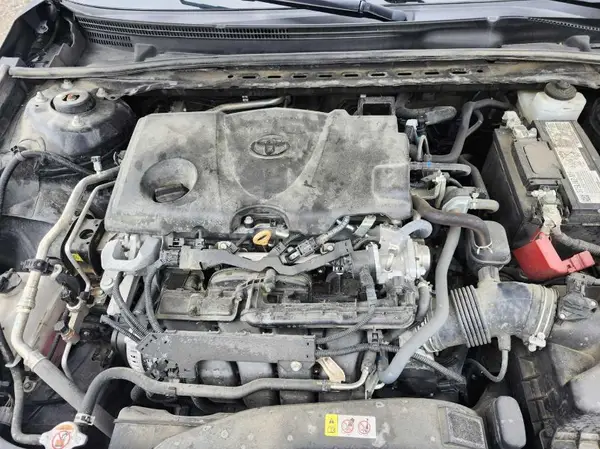 4T1C11BK1NU057799 2022 TOYOTA CAMRY - Image 2