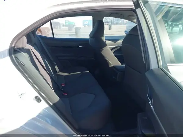4T1C11BK1NU065045 2022 TOYOTA CAMRY - Image 8