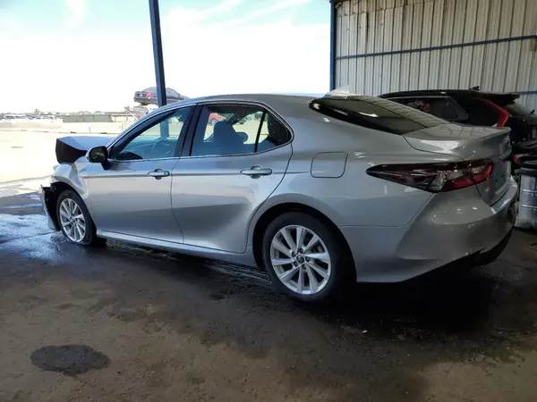 4T1C11BK1RU117523 2024 TOYOTA CAMRY - Image 2