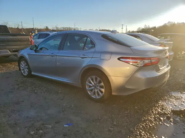 4T1C11BK2LU011766 2020 TOYOTA CAMRY - Image 2