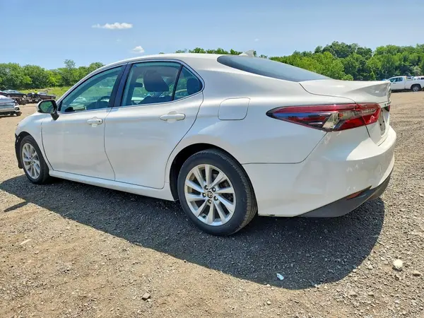4T1C11BK2MU020727 2021 TOYOTA CAMRY - Image 2
