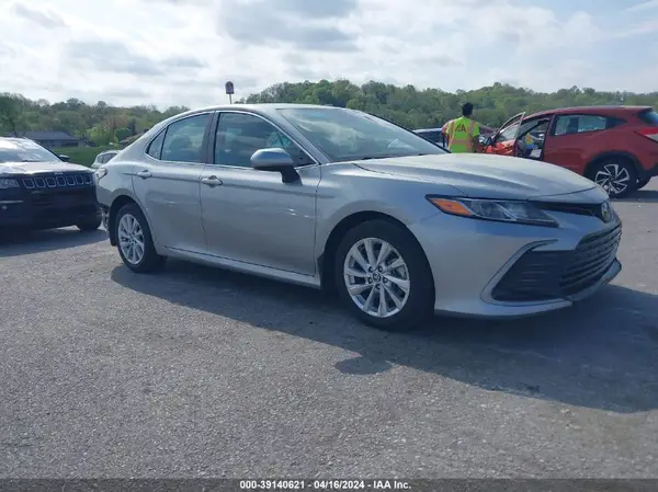 4T1C11BK2MU027838 2021 TOYOTA CAMRY - Image 1