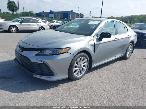 4T1C11BK2MU027838 2021 TOYOTA CAMRY - Image 2