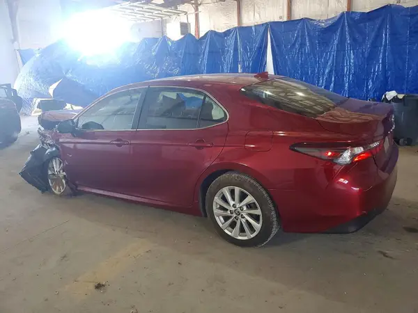 4T1C11BK2MU032991 2021 TOYOTA CAMRY - Image 2
