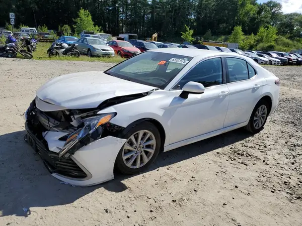 4T1C11BK2NU055026 2022 TOYOTA CAMRY - Image 1
