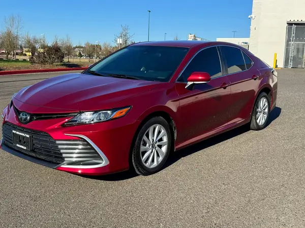 4T1C11BK2NU059674 2022 TOYOTA CAMRY - Image 2