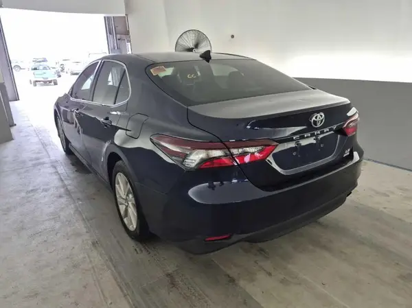 4T1C11BK2NU066107 2022 TOYOTA CAMRY - Image 1