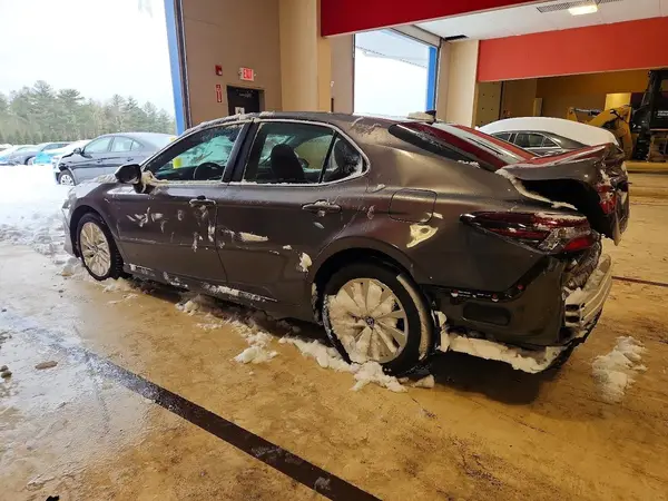 4T1C11BK2NU066432 2022 TOYOTA CAMRY - Image 2