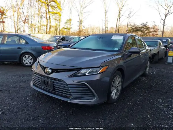 4T1C11BK2PU076946 2023 TOYOTA CAMRY - Image 2