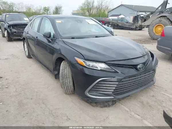 4T1C11BK2PU083167 2023 TOYOTA CAMRY - Image 1